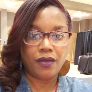 Meet your Posher, Devona